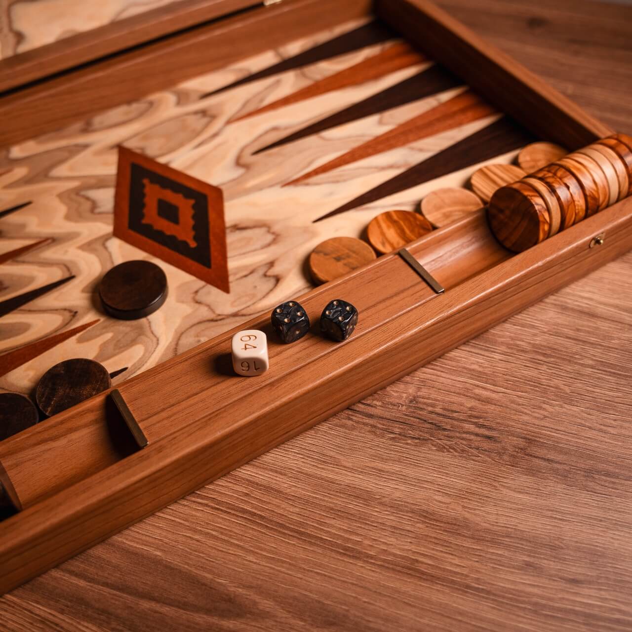 Olive Burl Backgammon Set