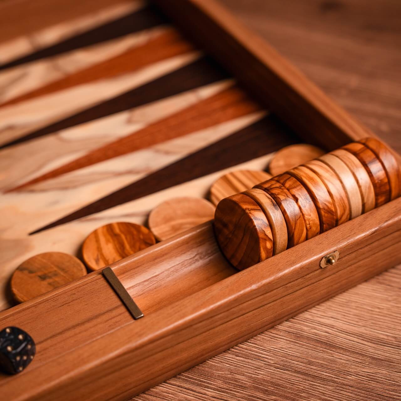 Olive Burl Backgammon Set