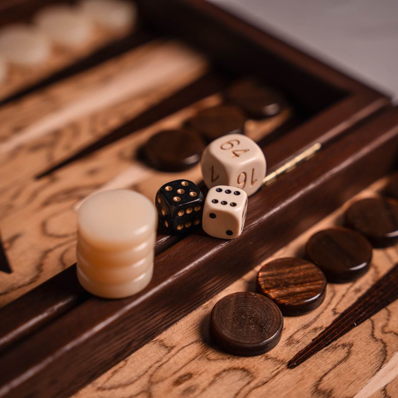 Walnut Burl Backgammon Set