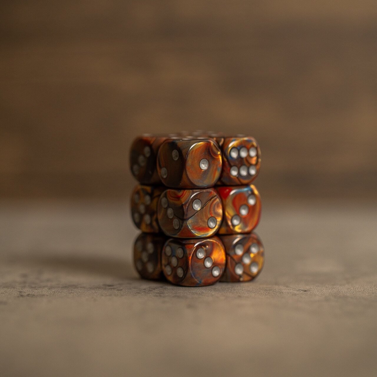 Lustrous Dice