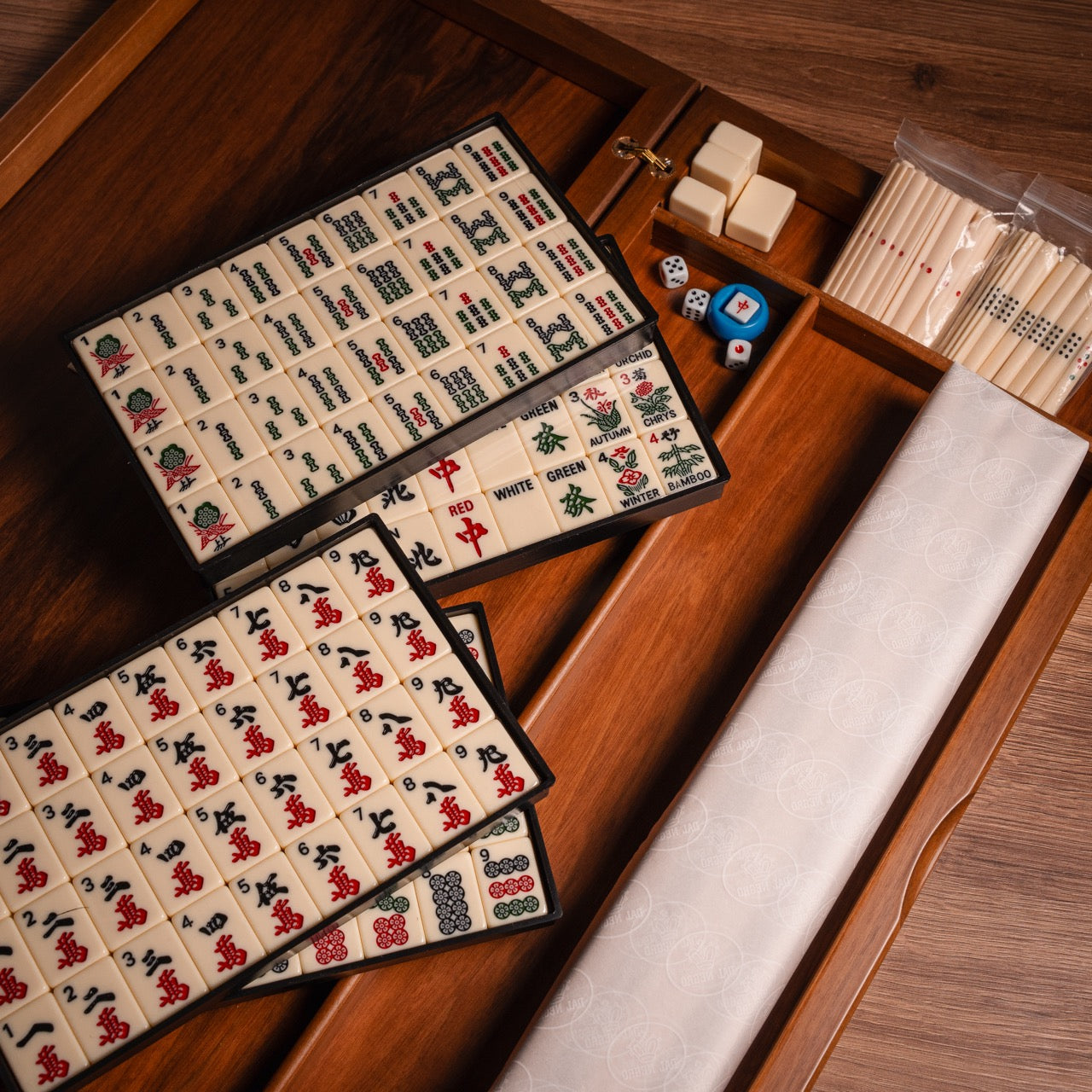 Walnut Briar Mahjong Set