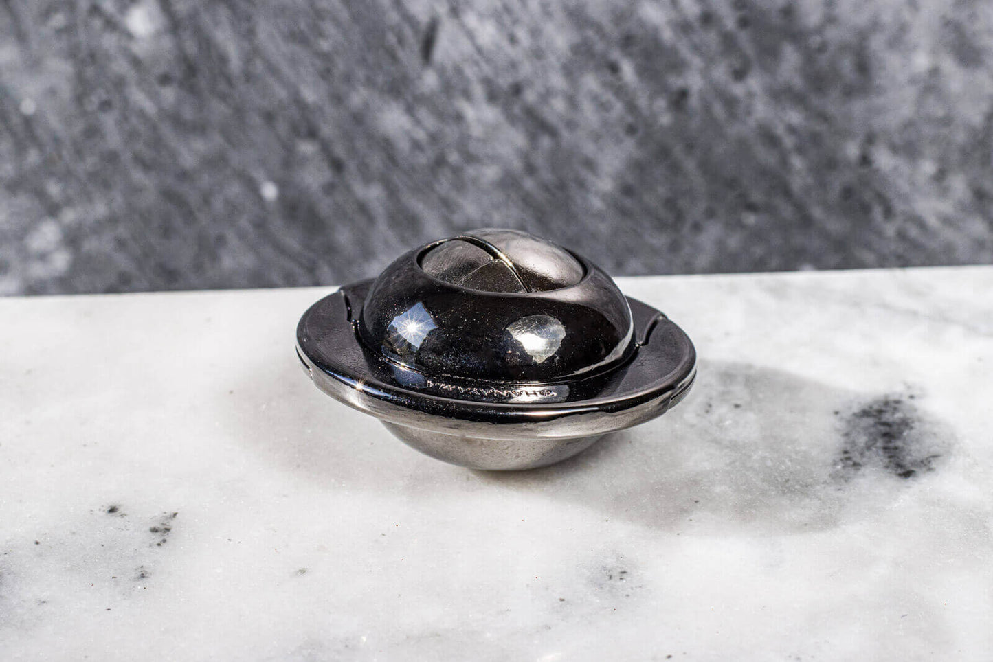 Huzzle UFO Puzzle