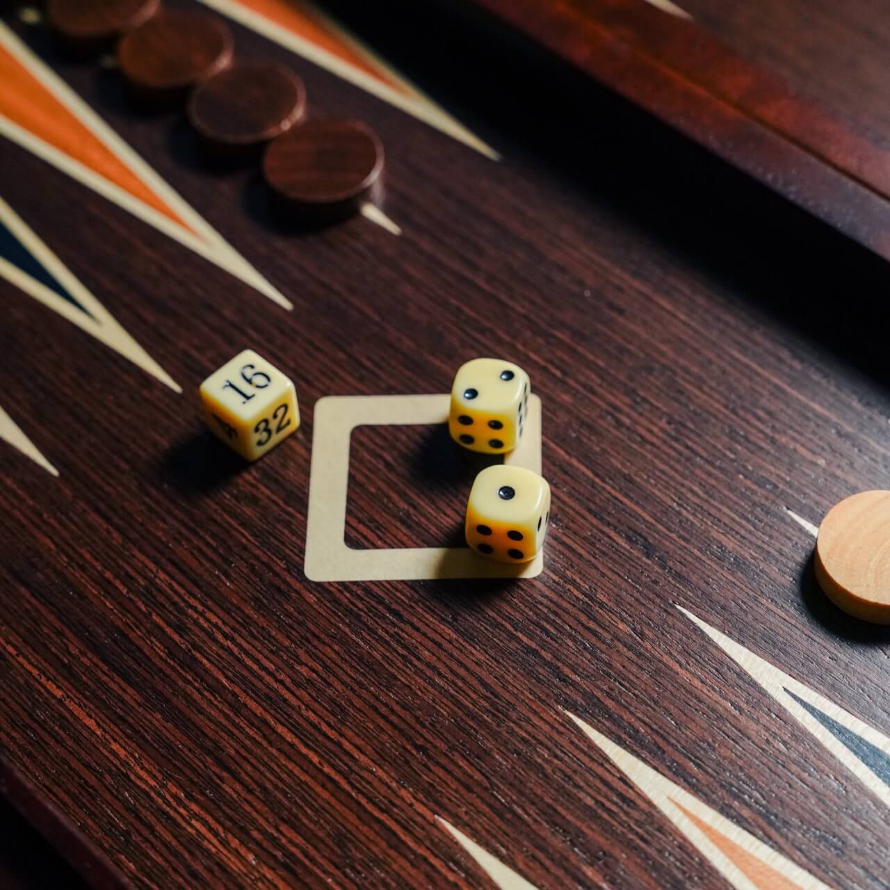 Walnut Briar Backgammon Set