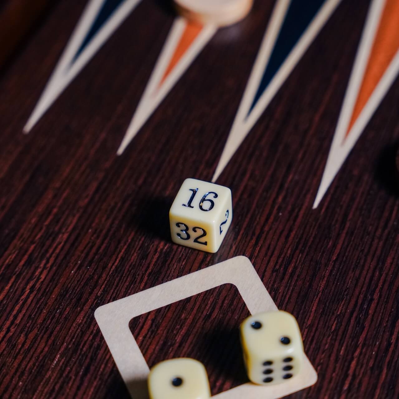 Walnut Briar Backgammon Set