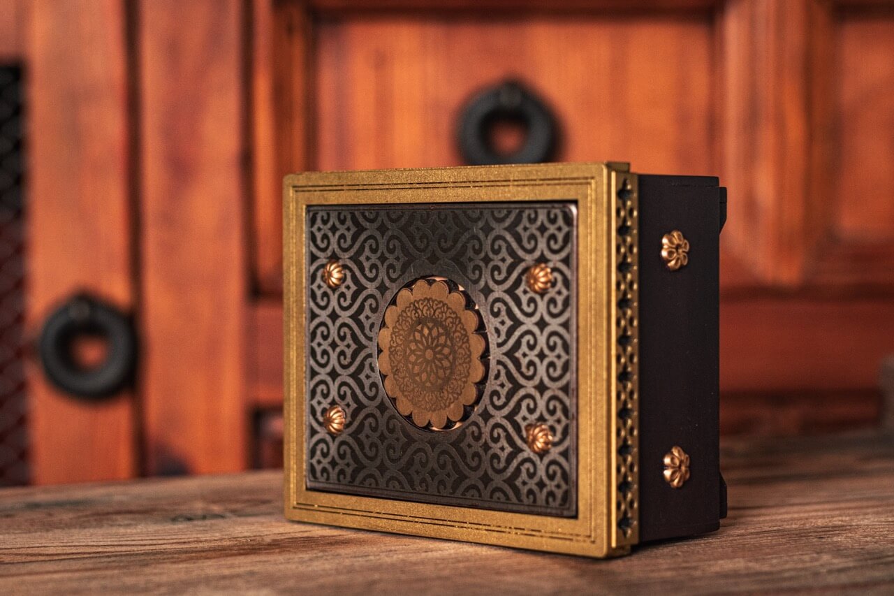Klik Puzzle Box