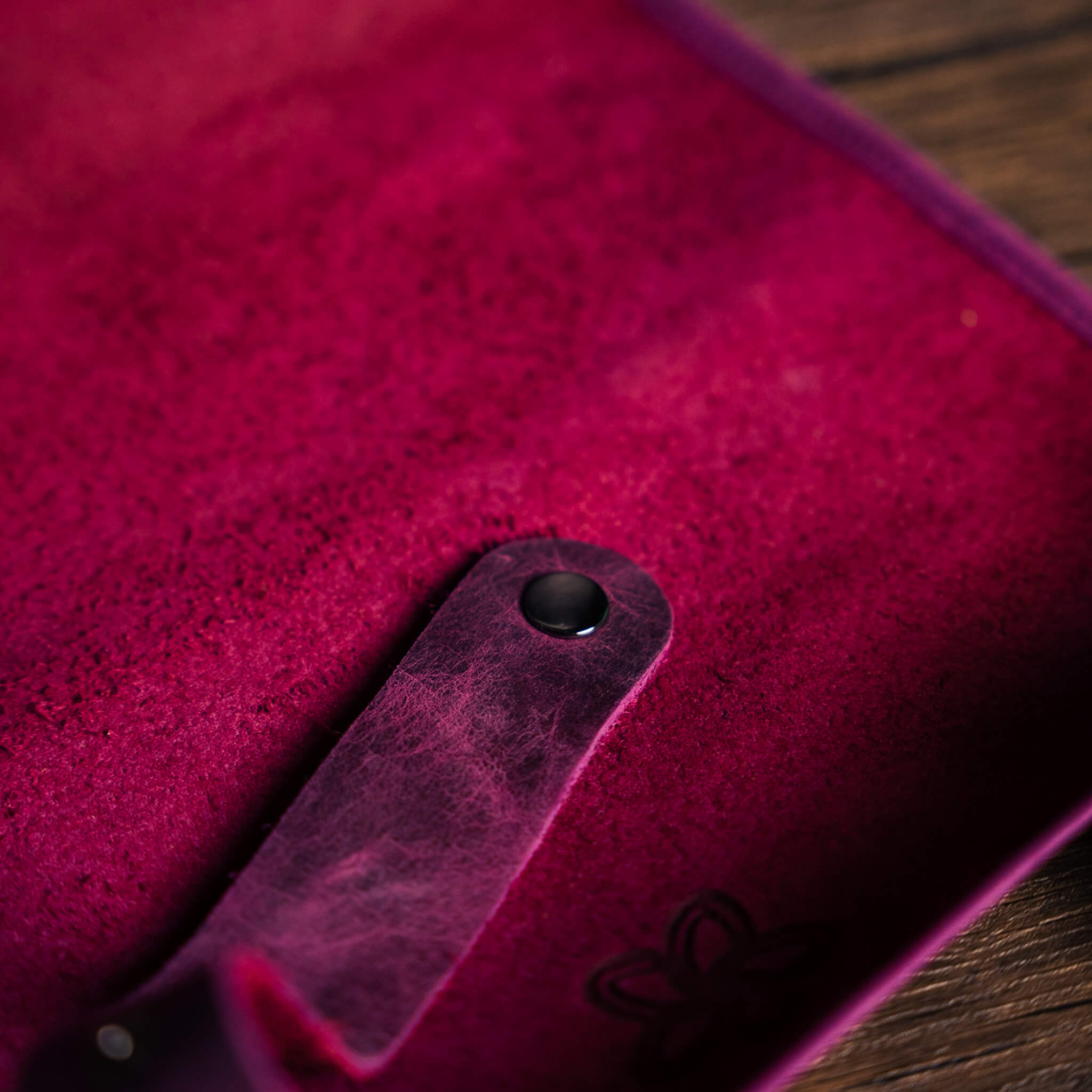 Roll-Up Leather Dice Mat