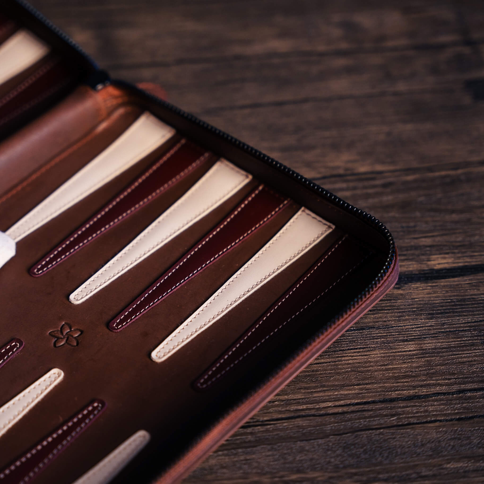 Deluxe Leather Backgammon Case