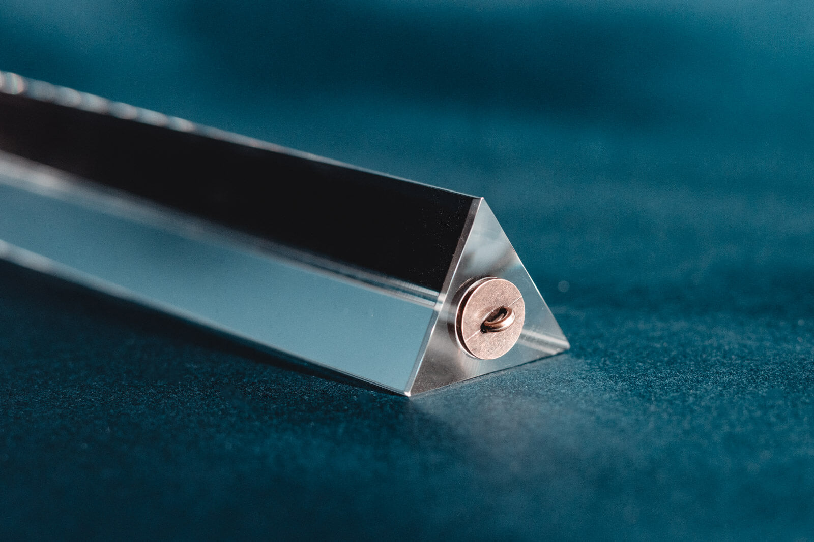 Newton’s Window Prism