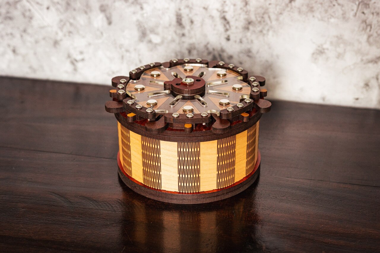 Steuerrad Puzzle Box