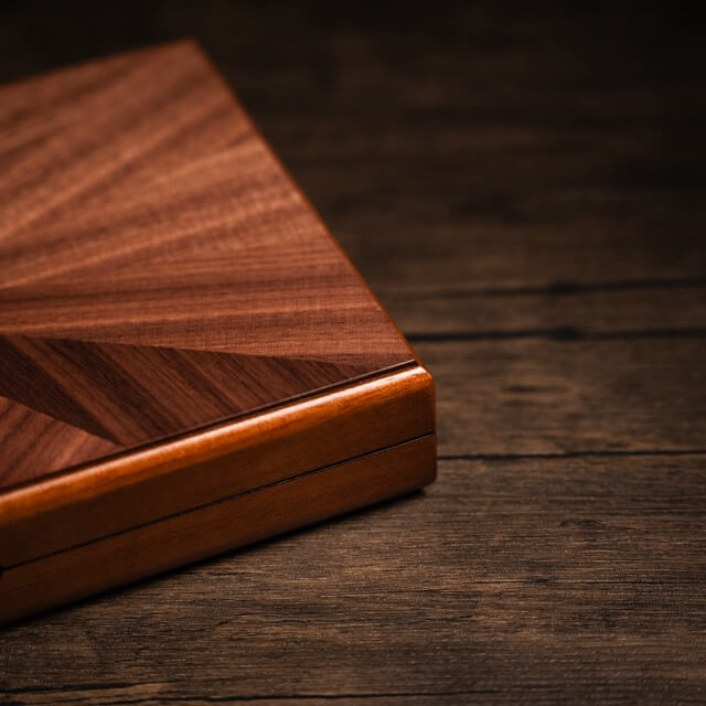 Compact Walnut Briar Backgammon Set