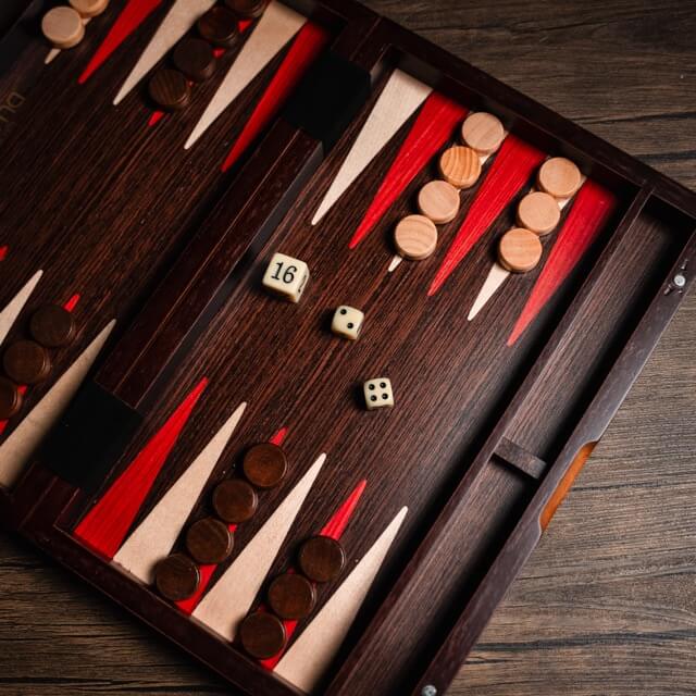 Compact Walnut Briar Backgammon Set