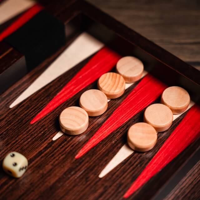 Compact Walnut Briar Backgammon Set