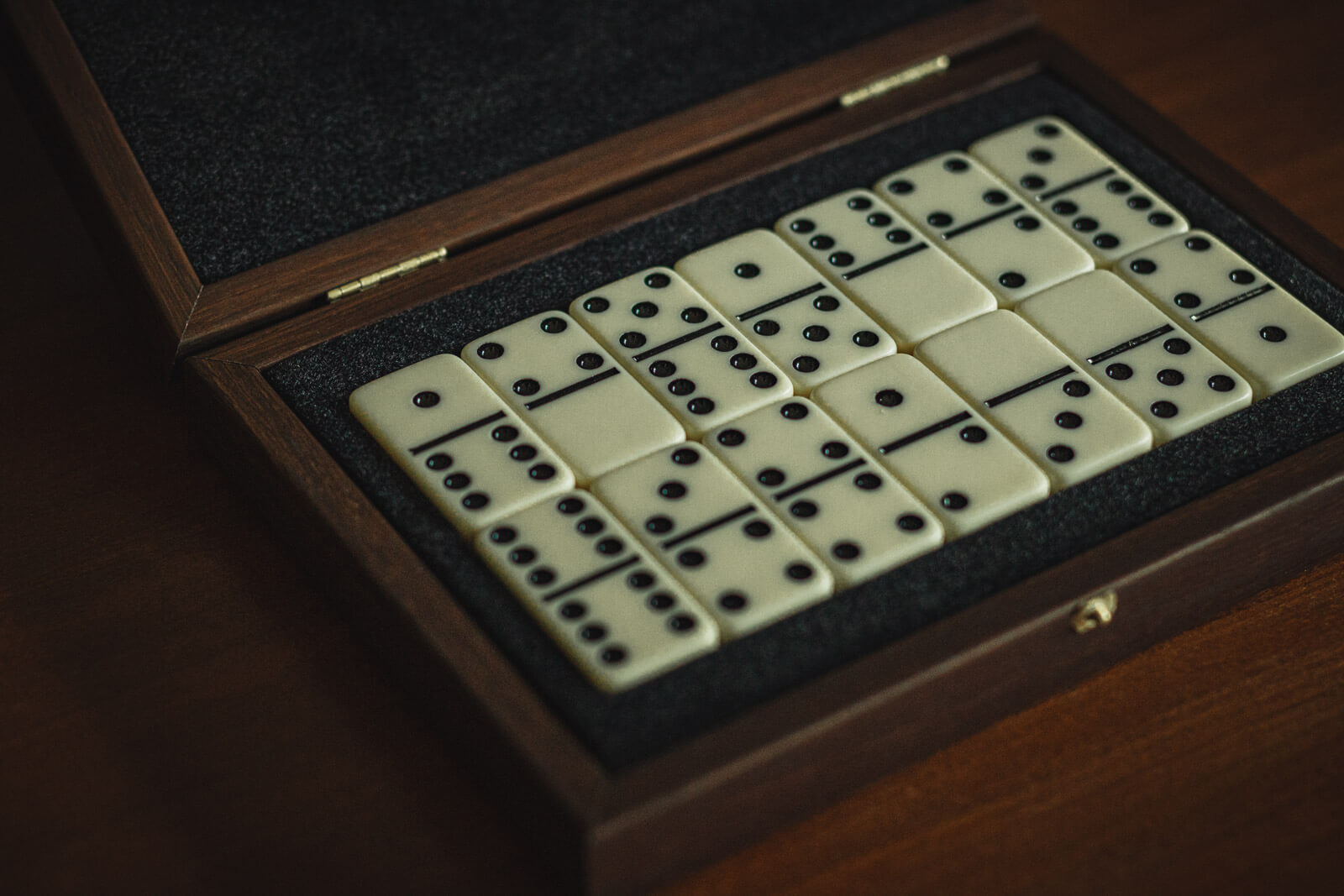 Walnut Burl Dominoes Set