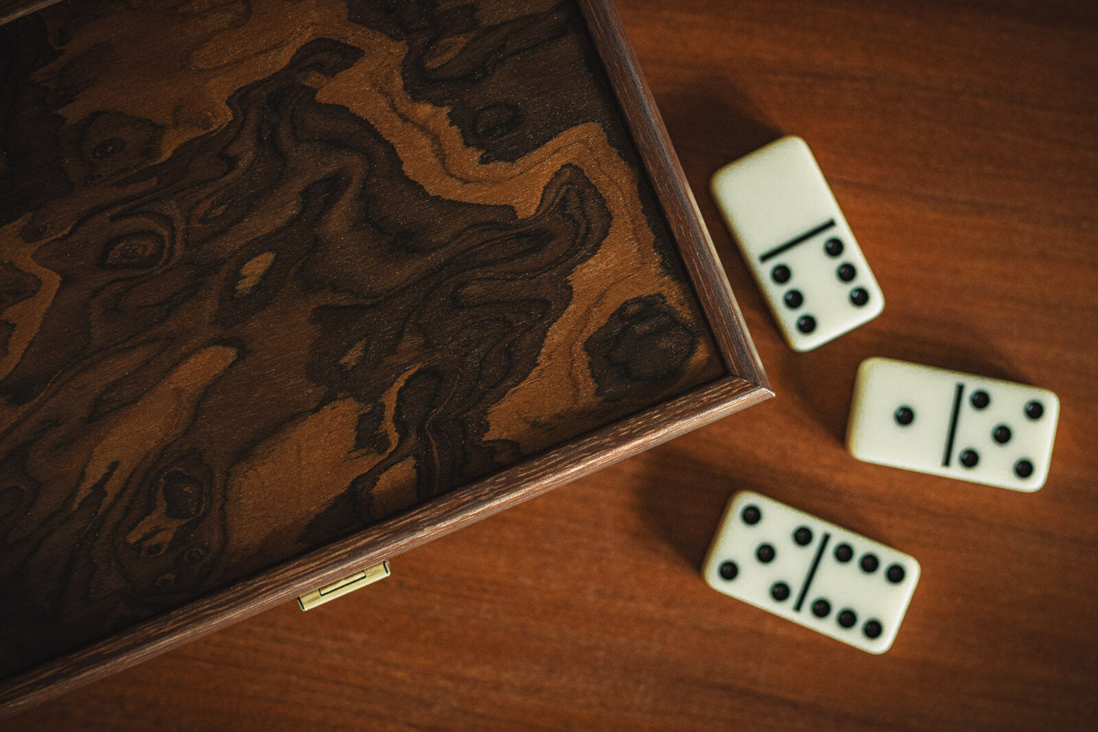 Walnut Burl Dominoes Set