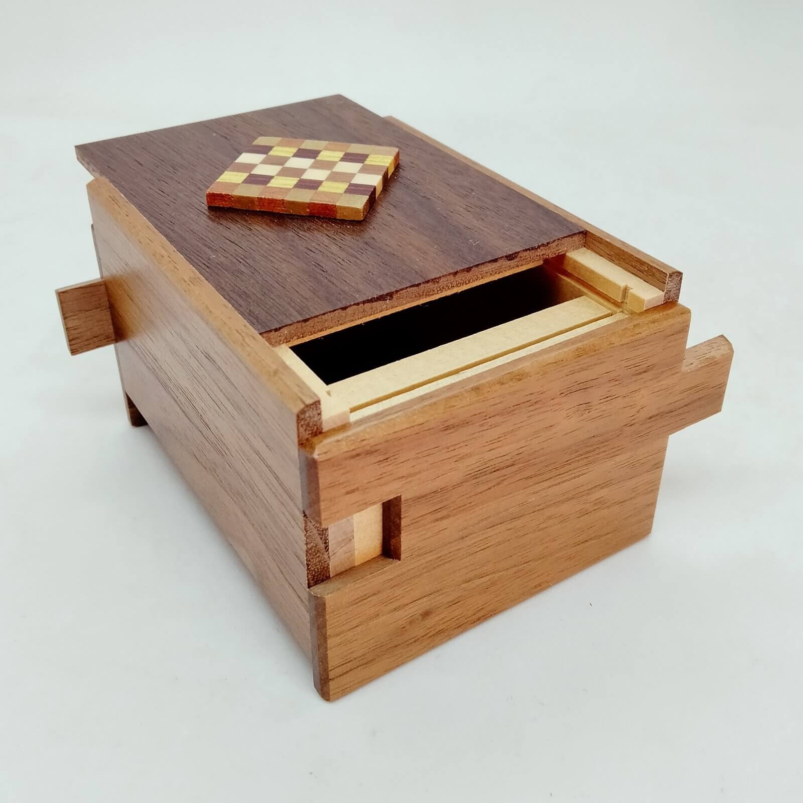 Walnut Ichimatsu Puzzle Box