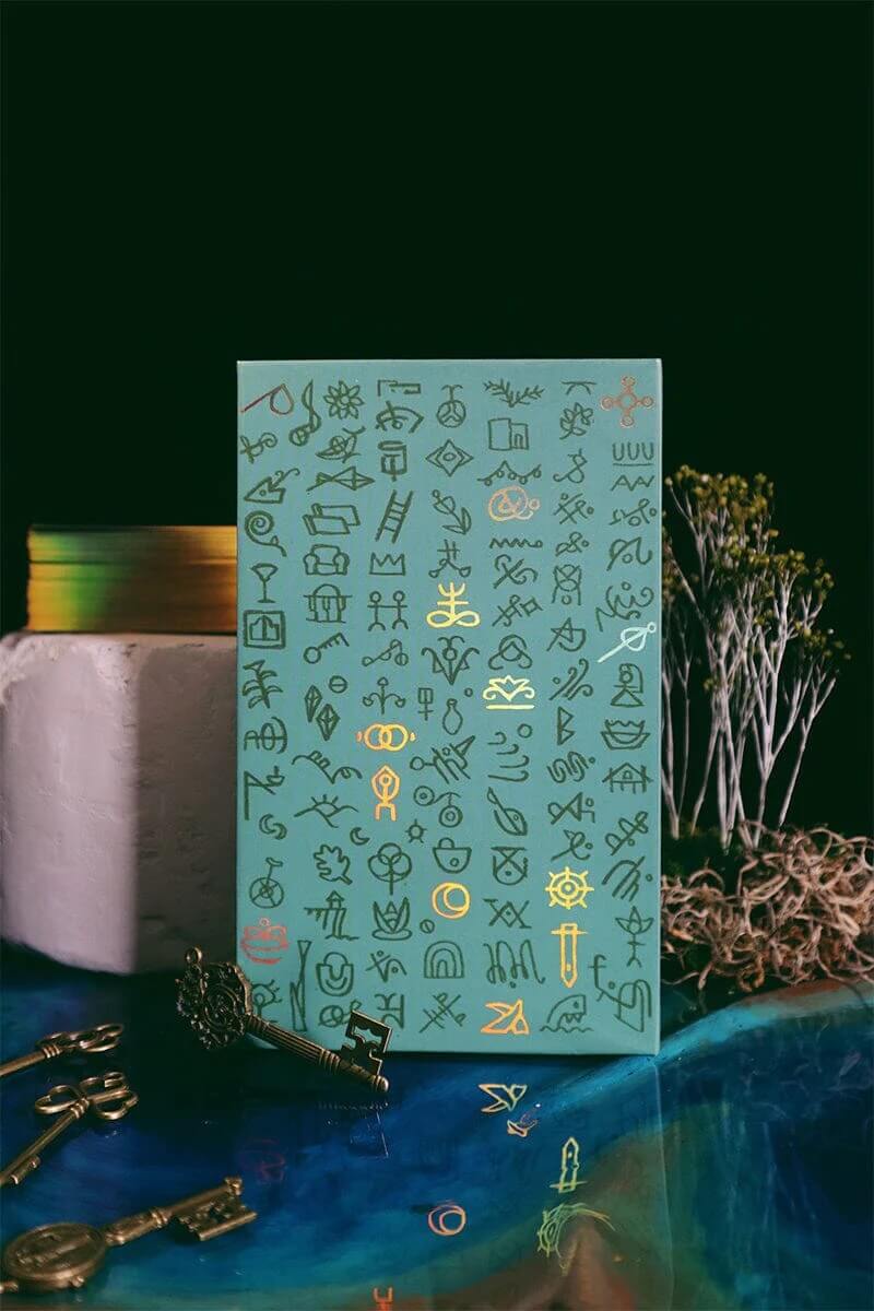 Green Glyphs Tarot Deck
