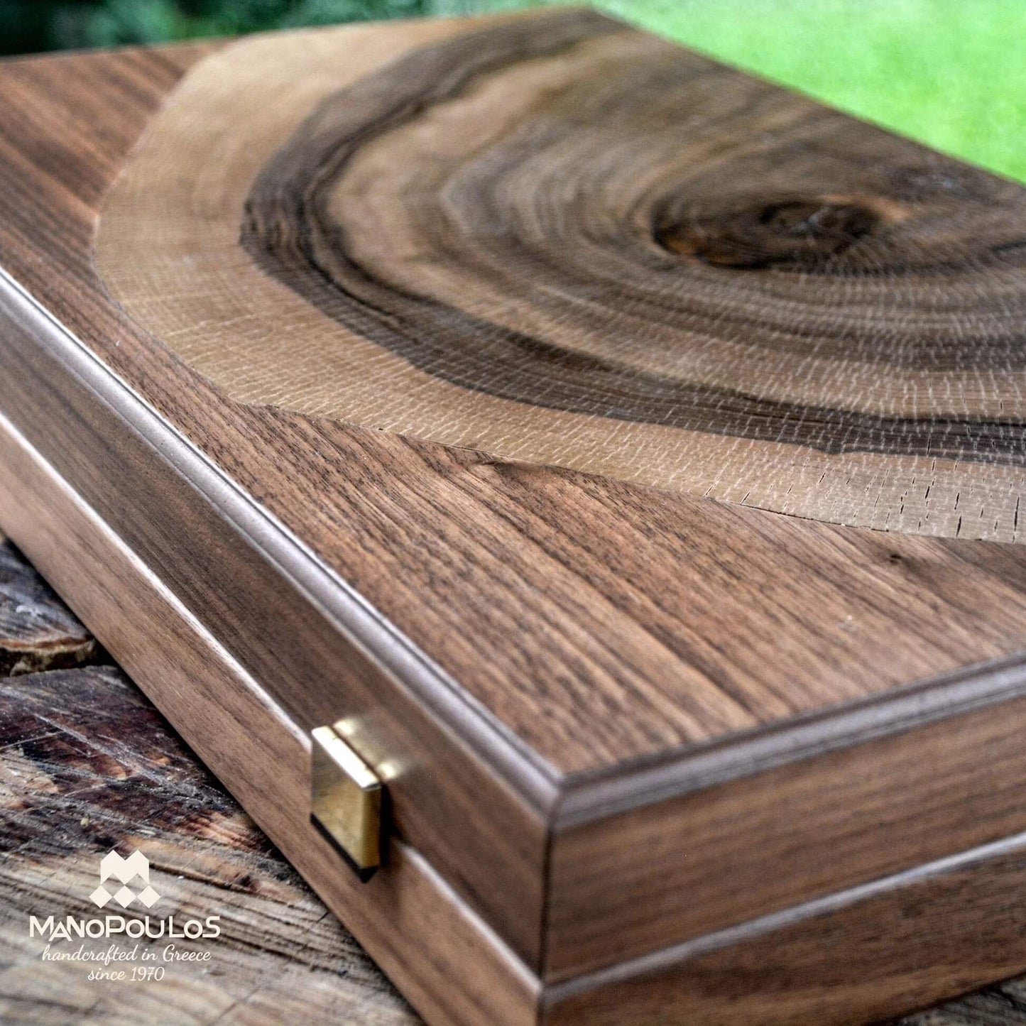 Walnut Tree Trunk Backgammon Set