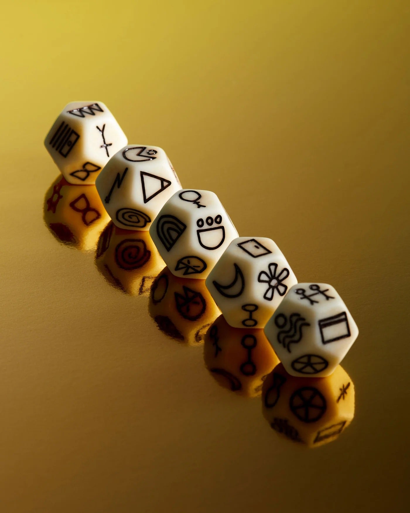 Seeing Stones Rune Dice